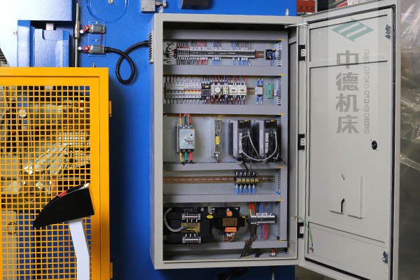 ZDPK-10032采用法國進口施耐德元氣件，穩(wěn)定耐用壽命長